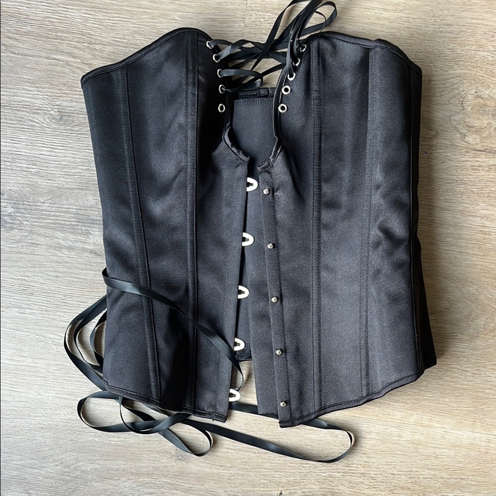 Black Lace-Up Corset M